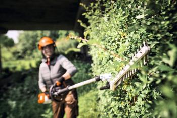 HLA 140 akkumulátoros magassági sövényvágó 60cm (akku és töltő nélkül) 2.Kép